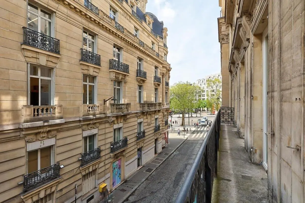 L'Elegance Parisienne Au Coeur Des Champs-Elysees Париж