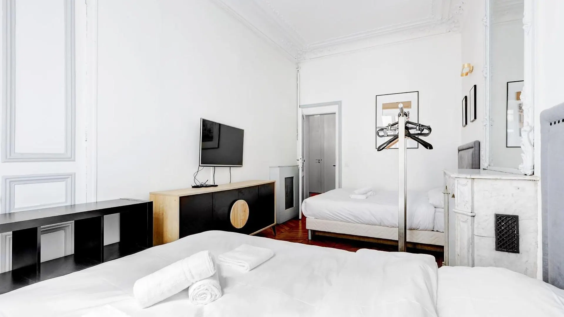 Apartment L'Elegance Parisienne Au Coeur Des Champs-Elysees Frankreich